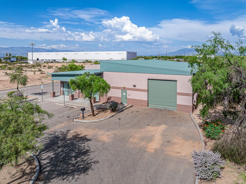 More Photos Of 4655 S Coach Dr, Tucson Warehouse For Sale