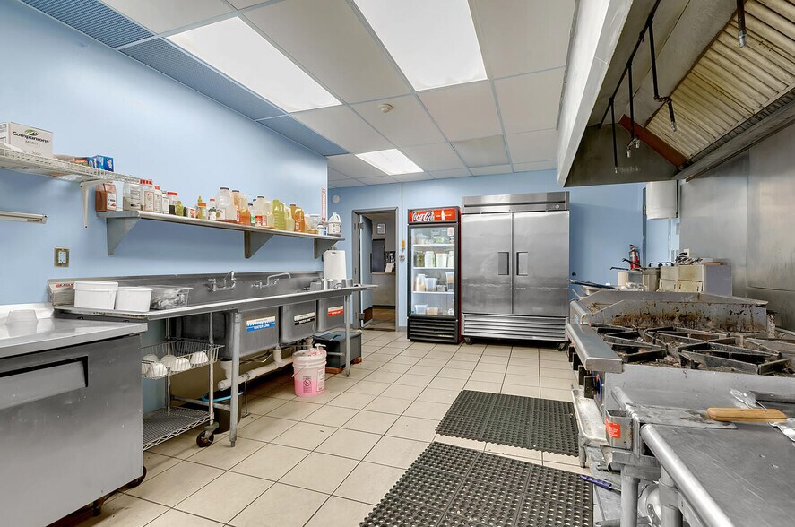 More Photos Of 2422-2426 S Park Ave, Buffalo Bowling Alley For Sale