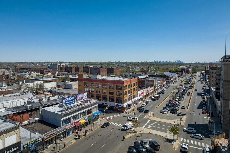 More Photos Of 656-662 Main Ave, Passaic Office For Lease