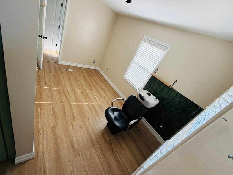 More Photos Of 1013 S Main St, Plymouth Storefront Retail Office For Sale