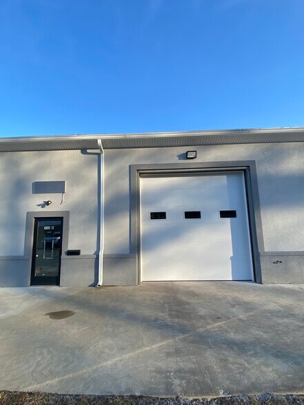 More Photos Of 550 Davisville Rd, Warminster Township Manufacturing For Lease