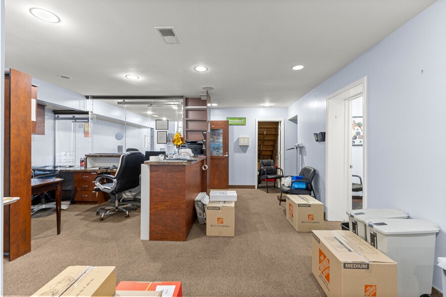 More Photos Of 13403 W 7 Mile Rd, Detroit Medical For Lease