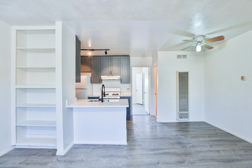 More Photos Of 4037 Winona Ave, San Diego Apartments For Sale