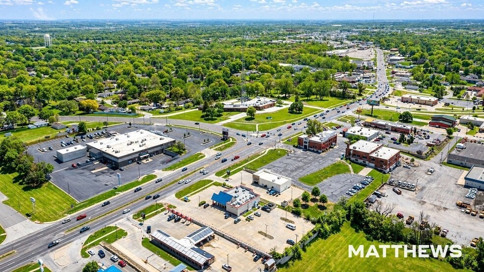 More Photos Of 3804 N Belt Hwy, Saint Joseph Restaurant For Sale