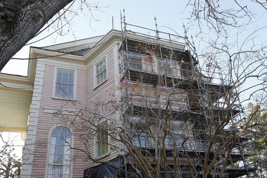 More Photos Of 635 E Bay St, Charleston Office Residential For Lease
