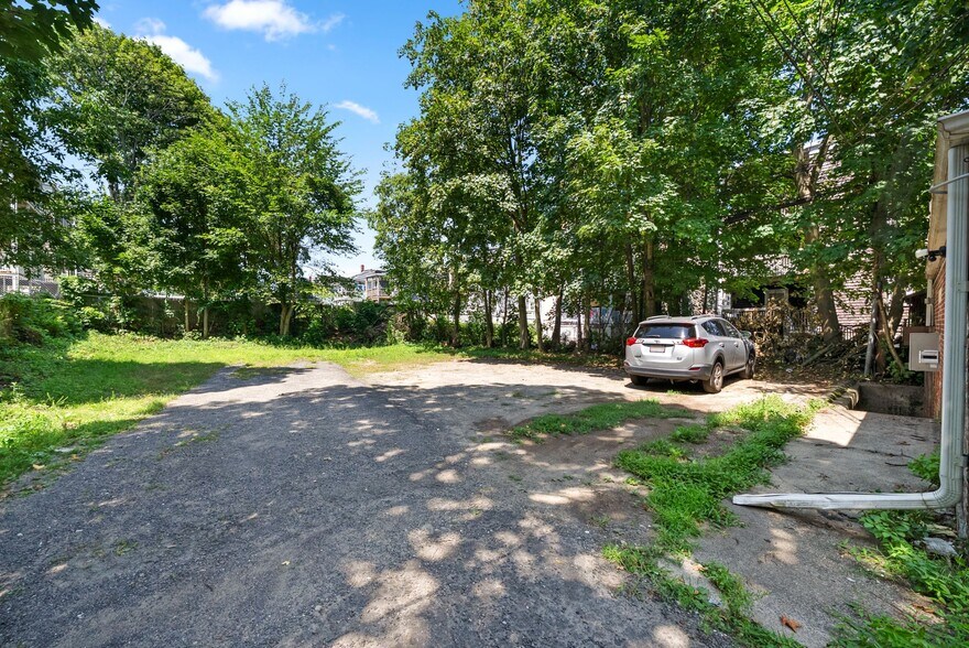 More Photos Of 859-863 Washington St, Boston Storefront For Sale