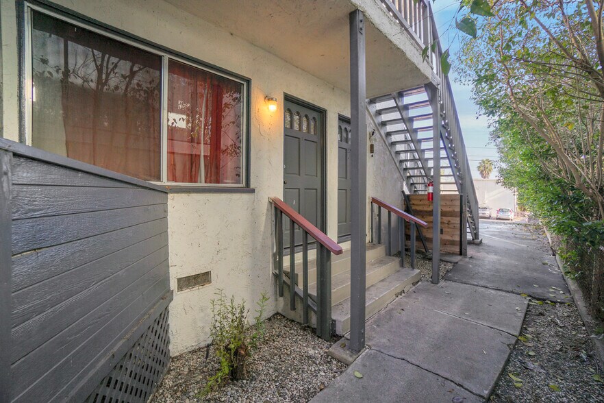 More Photos Of 240 3rd Ave, Venice Apartments For Sale
