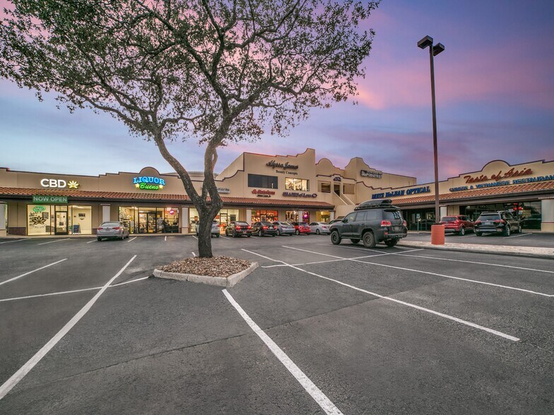 More Photos Of 300 W Bitters Rd, San Antonio Unknown For Lease