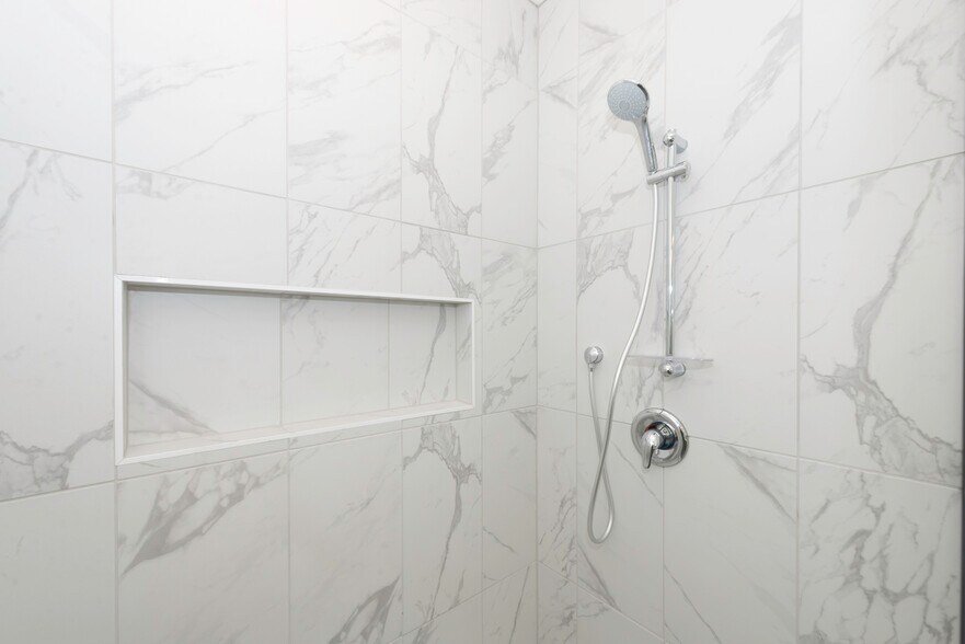More Photos Of 3762 S Indiana Ave, Chicago Apartments For Sale