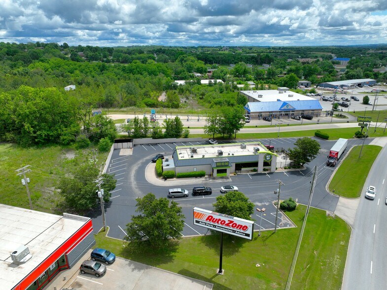 More Photos Of 1111 US-62, Harrison Fast Food For Lease