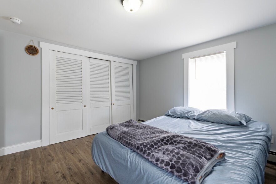 More Photos Of 14 W Natick Rd, Warwick Apartments For Sale