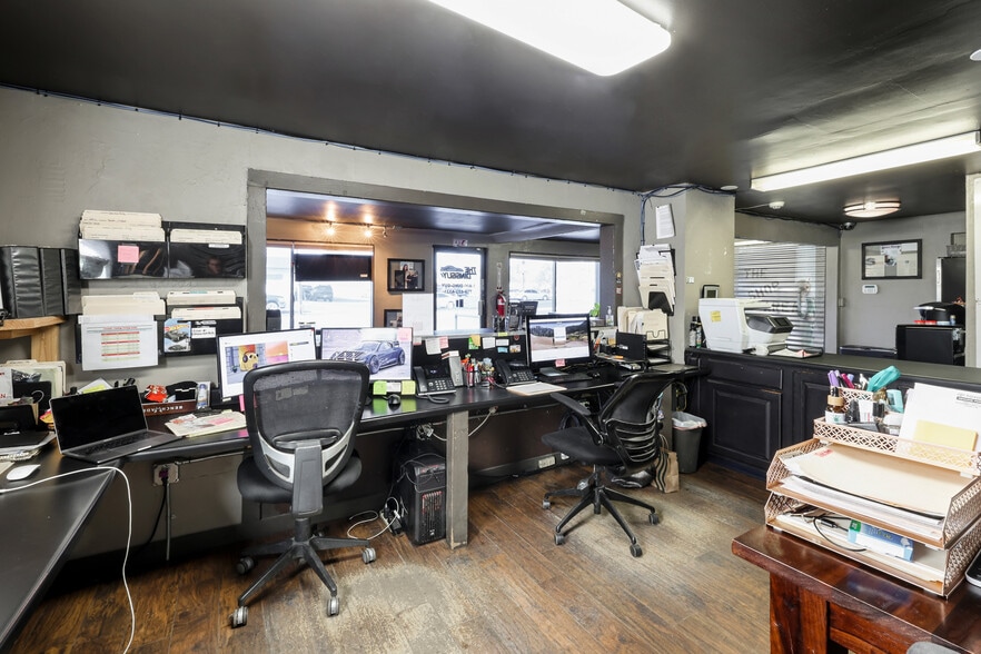 More Photos Of 3001 E Platte Ave, Colorado Springs Service For Sale