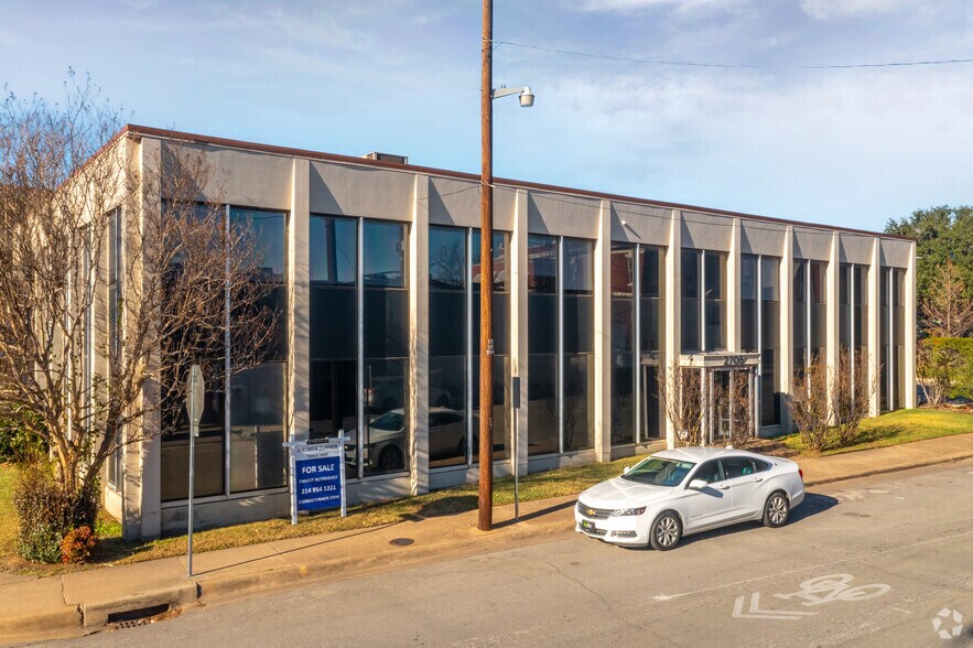 More Photos Of 2705 Swiss Ave, Dallas Loft Creative Space For Sale