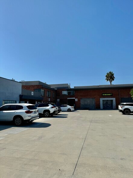 More Photos Of 8500 Steller Dr, Culver City Loft Creative Space For Lease