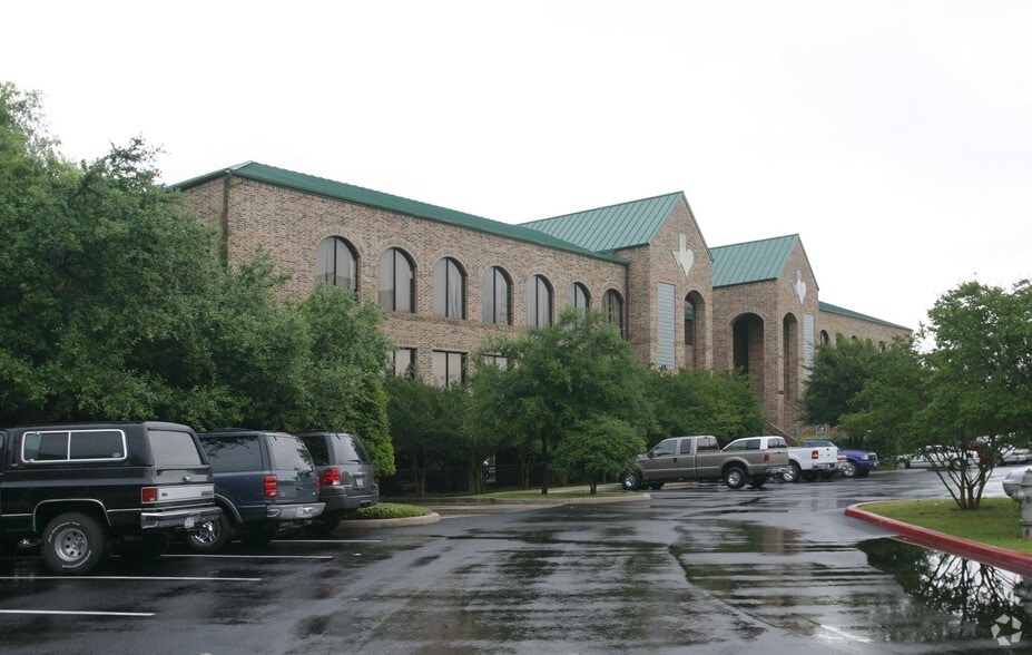 More Photos Of 1933 NE Loop 410, San Antonio Unknown For Lease