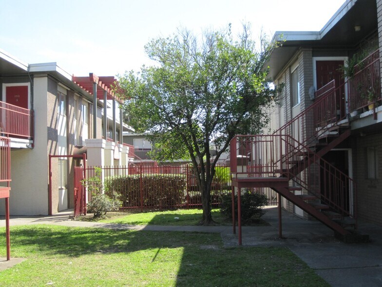 More Photos Of 4101 S Shaver St, Pasadena Apartments For Sale