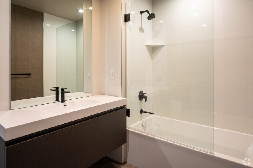 More Photos Of 793 S Van Ness Ave, San Francisco Apartments For Lease