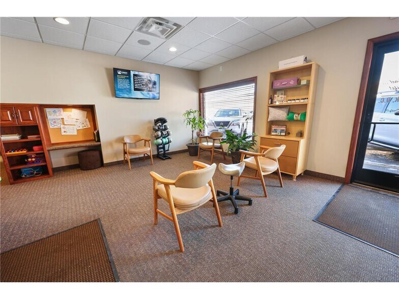 More Photos Of 32 32nd Ave S, Saint Cloud Office For Sale