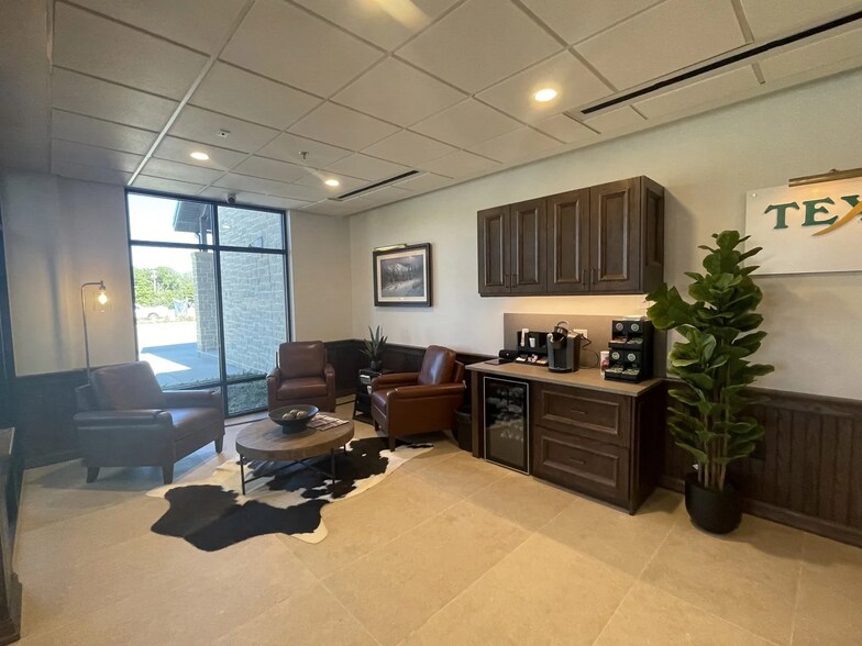 More Photos Of 2220 Sam Rayburn Hwy, Melissa Medical For Lease