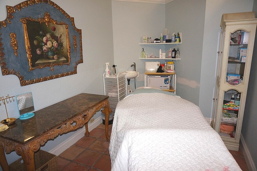 More Photos Of 330 Clematis St, West Palm Beach Storefront Retail Office For Sale