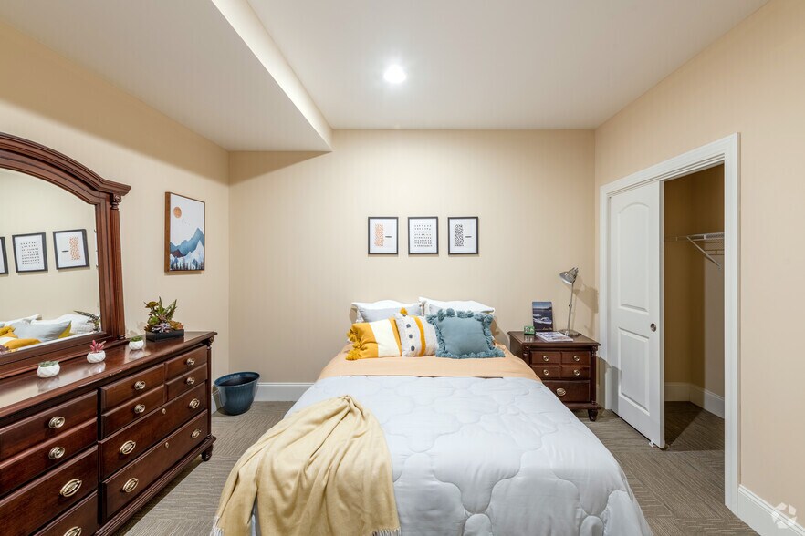 More Photos Of 12 Eagle St, Providence Apartments For Lease