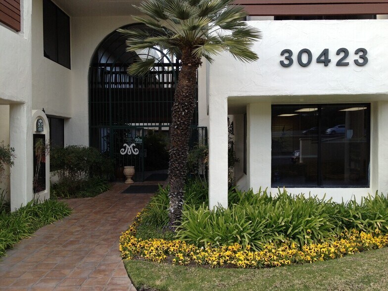 More Photos Of 30423 Canwood St, Agoura Hills Office For Sale