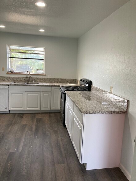 More Photos Of 170 Kelly Ridge Rd, Oroville Self Storage For Sale