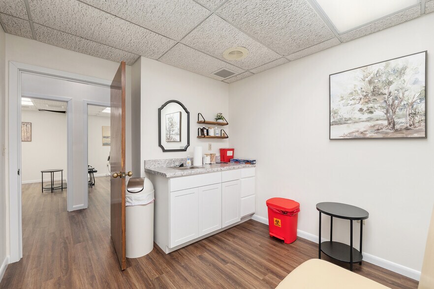 More Photos Of 2750 SE 17th St, Ocala Medical For Sale