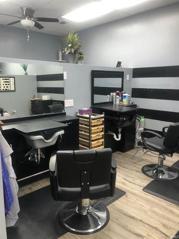 More Photos Of 2312 S Rogers St, Bloomington Freestanding For Sale