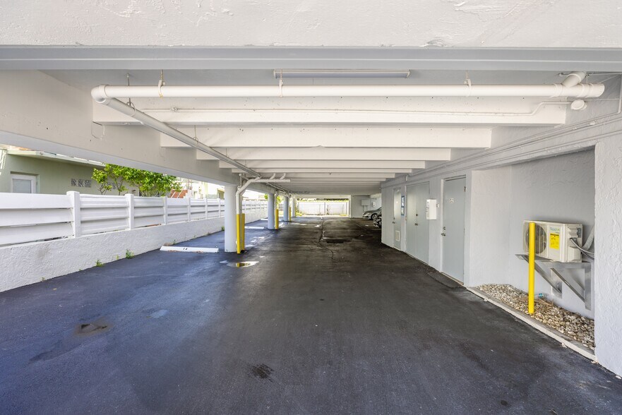 More Photos Of 2011 Bay Dr, Miami Beach Apartments For Sale