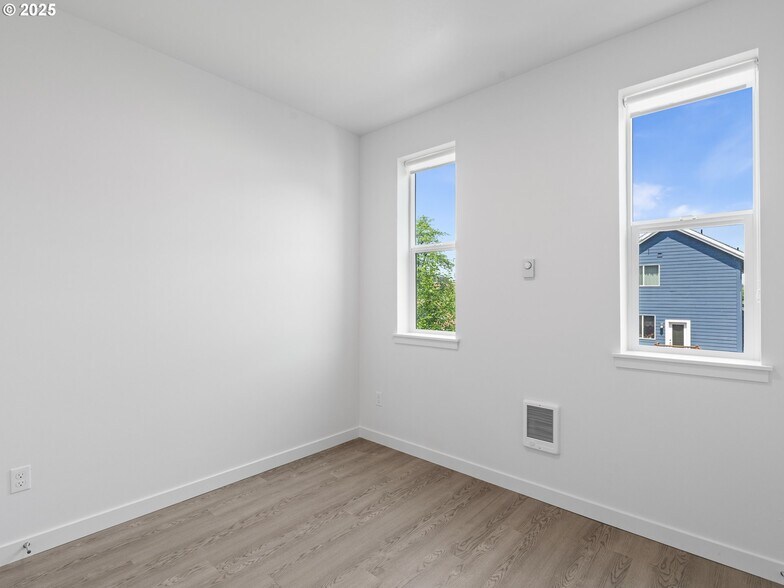 More Photos Of , Portland Multifamily For Sale