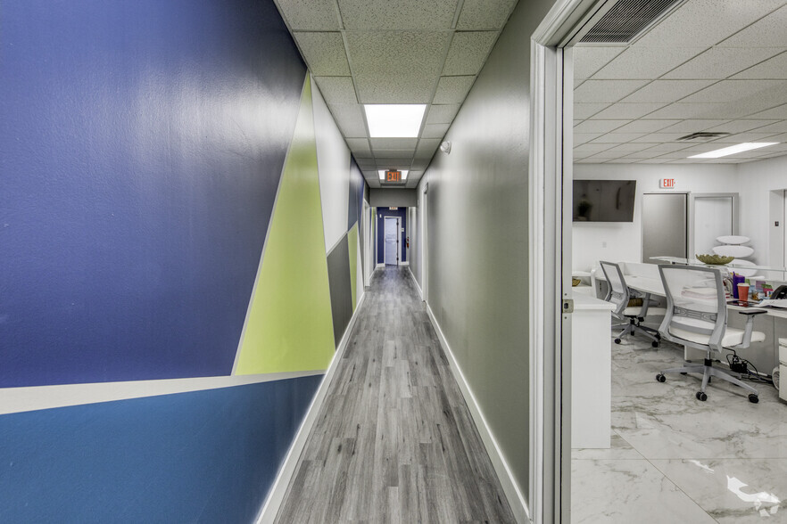 More Photos Of 410 S Ware Blvd, Tampa Loft Creative Space For Lease