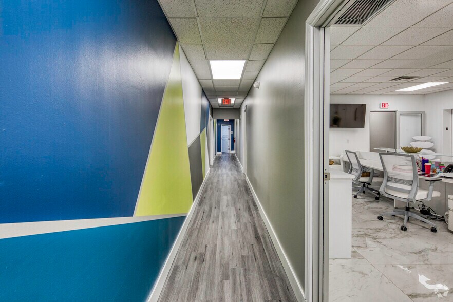 More Photos Of 410 S Ware Blvd, Tampa Loft Creative Space For Sale