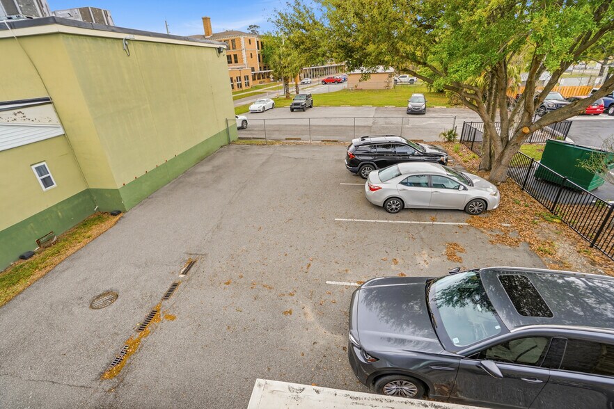 More Photos Of 1611 Atlantic Blvd, Jacksonville Storefront Retail Office For Sale