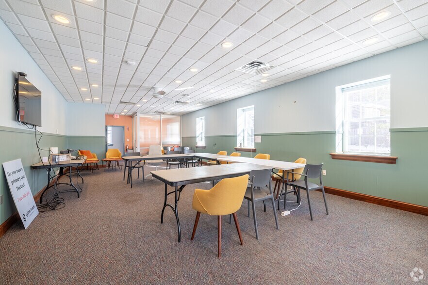 More Photos Of 744 E Squantum St, Quincy Medical For Lease