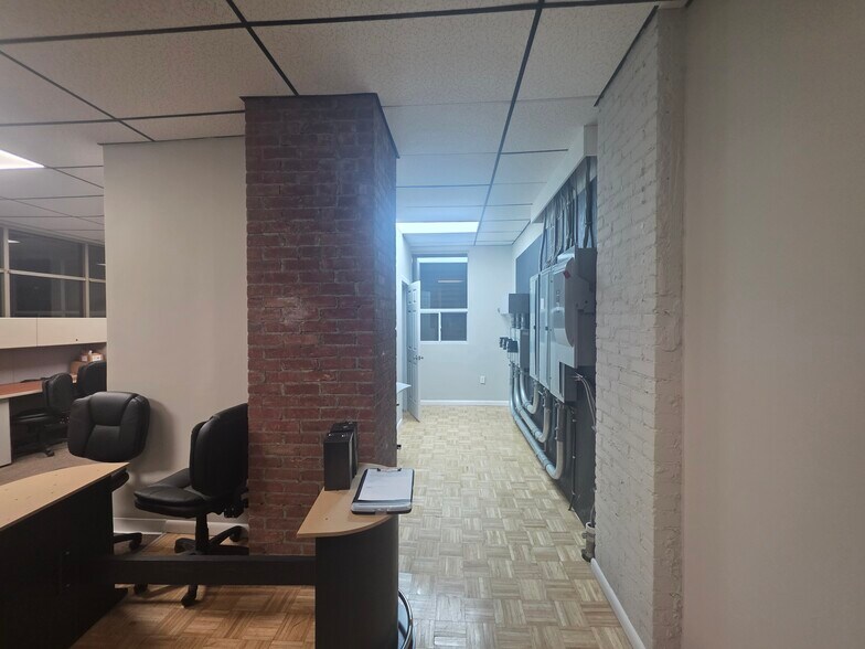 More Photos Of 413-417 Frelinghuysen Ave, Newark Light Distribution For Sale
