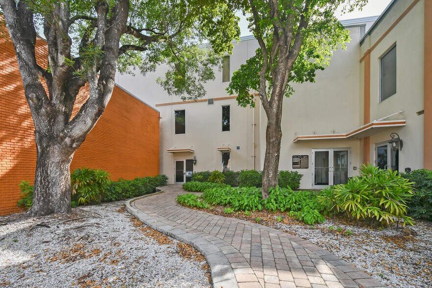 More Photos Of 2401 1st St, Fort Myers Office For Sale