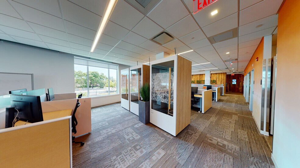 More Photos Of 1 Harbour Pl, Portsmouth Office For Lease