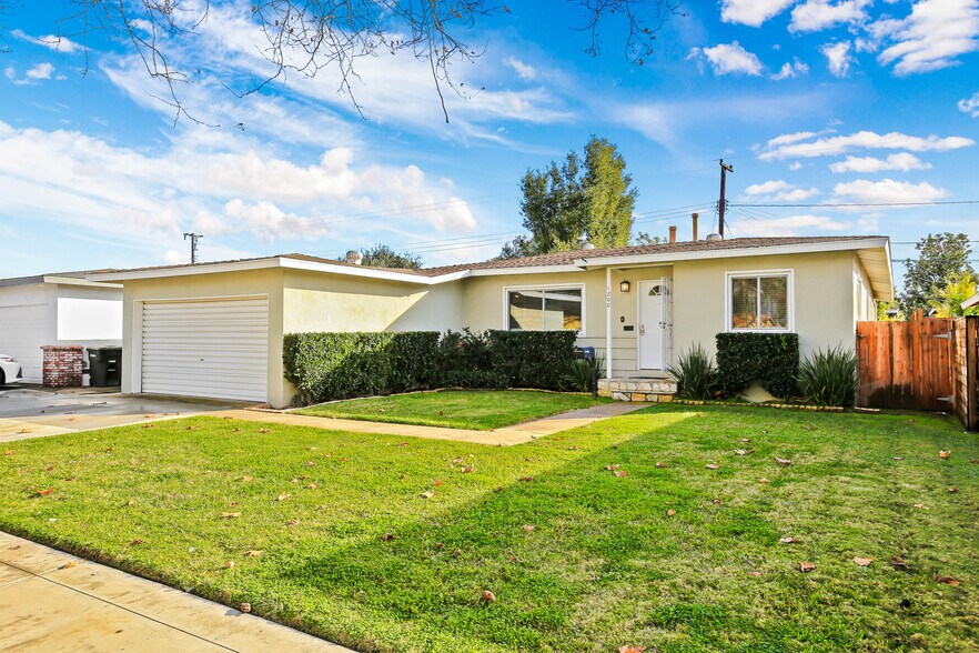 Primary Photo Of 1200 W Sycamore Ave, Orange Apartments For Sale