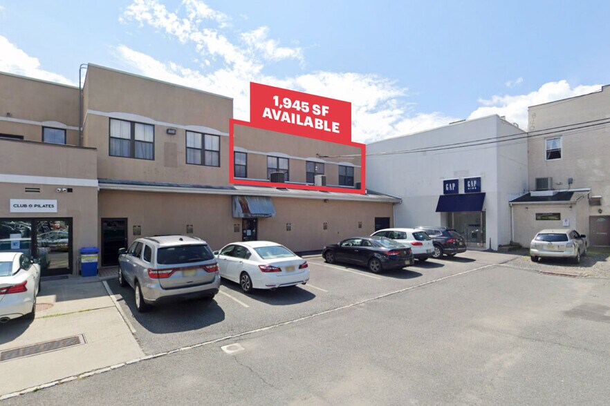 Primary Photo Of 219 E Broad St, Westfield Department Store For Lease