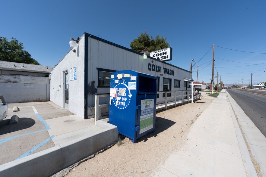 More Photos Of 8044 Pearblossom Hwy, Littlerock Storefront For Sale