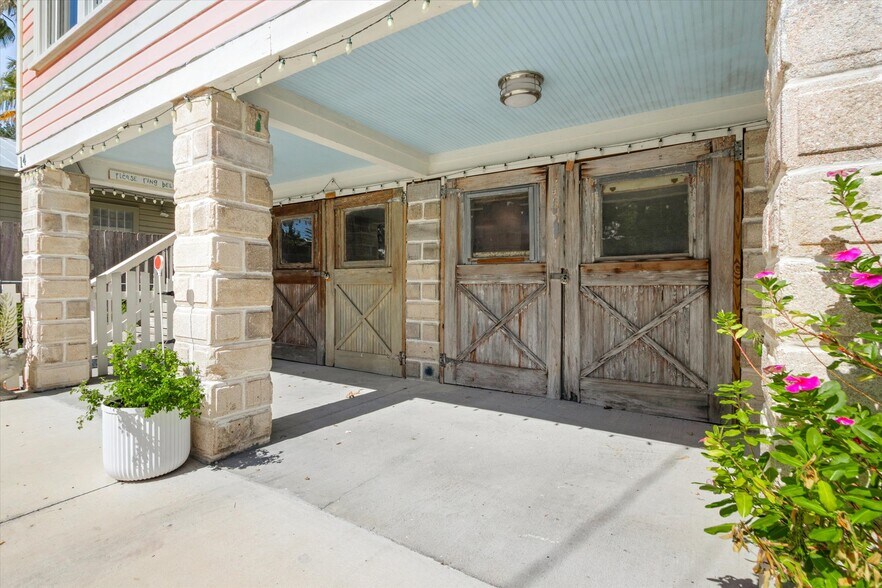 More Photos Of 16 Locust St, Saint Augustine Specialty For Sale