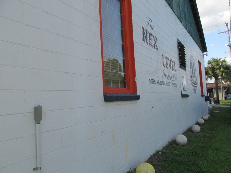 More Photos Of 1204 N Rome Ave, Tampa Warehouse For Lease