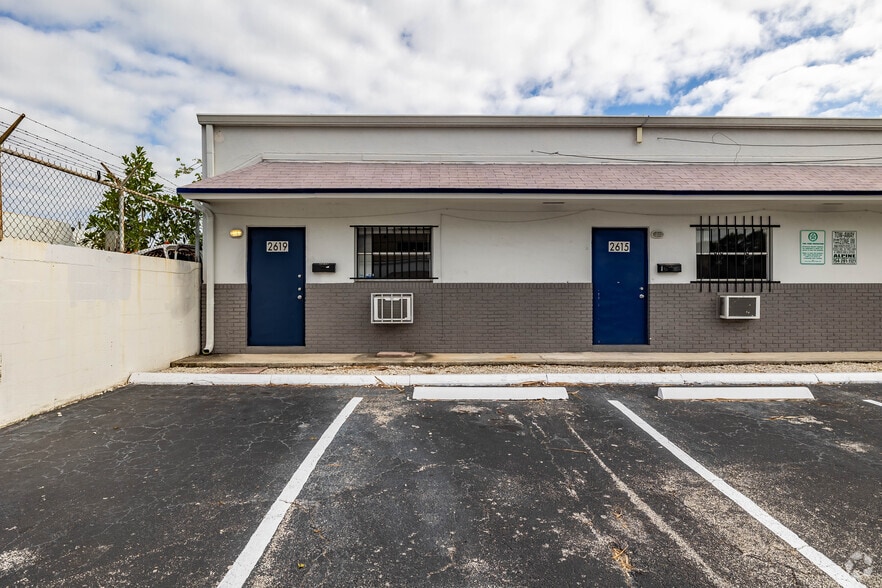 More Photos Of 2610-2619 NW 4th St, Fort Lauderdale Warehouse For Lease