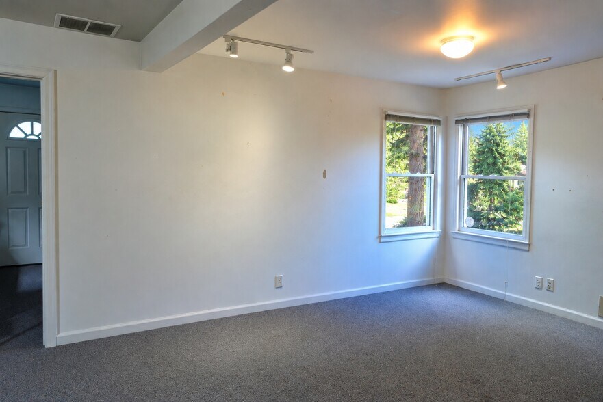 More Photos Of 409 S Main St, Hailey Storefront Retail Office For Sale