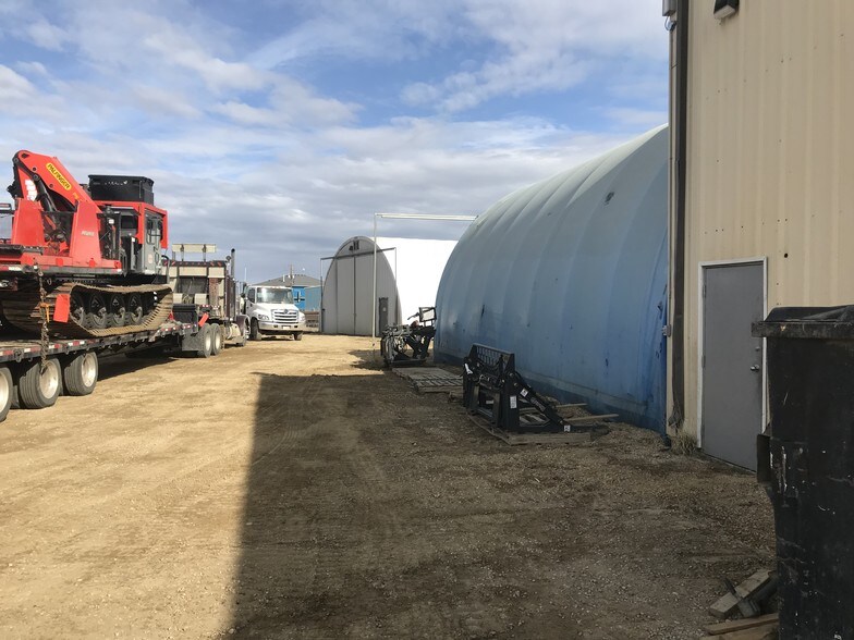 More Photos Of 4212 Hewlett Dr, Red Deer County Industrial For Sale