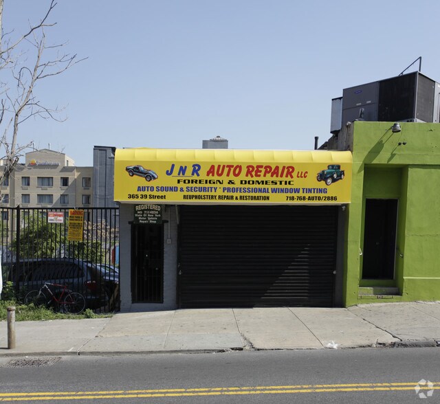 More Photos Of 359-365 39th St, Brooklyn Auto Repair For Lease