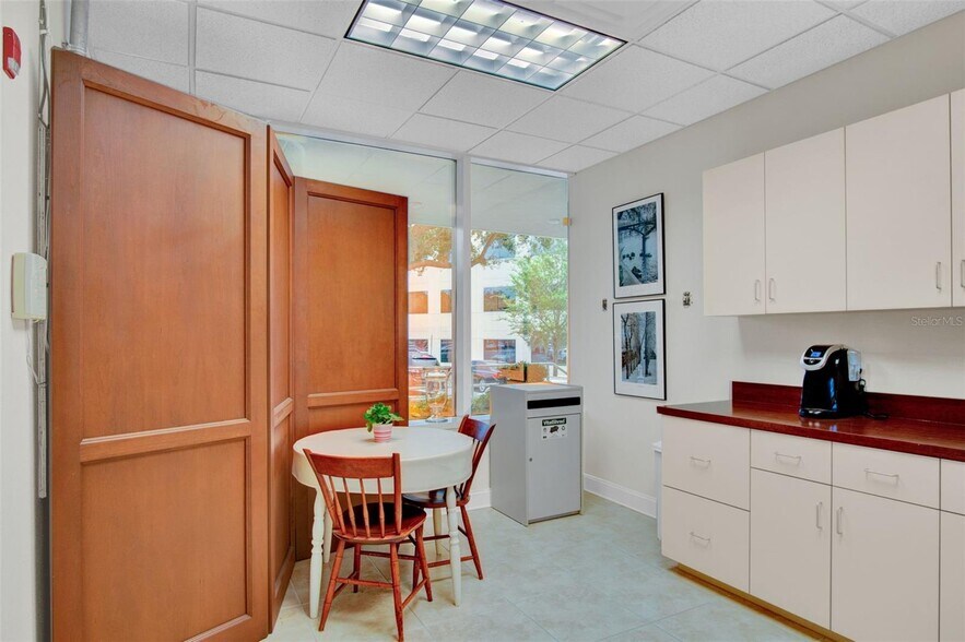 More Photos Of 6200 Metrowest Blvd, Orlando Office For Lease