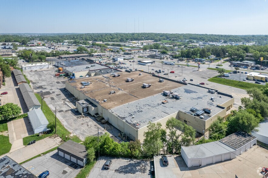 More Photos Of 2650 N 90th St, Omaha Storefront For Lease