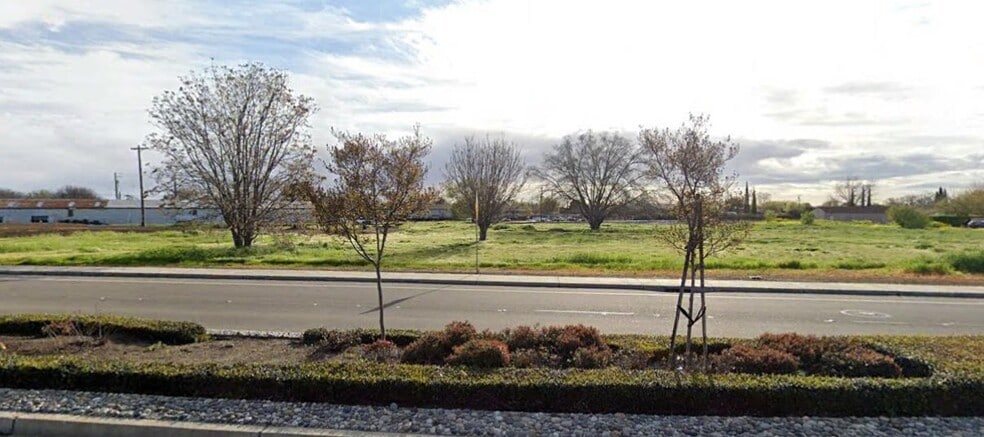 More Photos Of 3740 Walnut Blvd, Brentwood Land For Sale